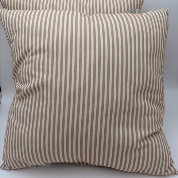Set of 2 Striped Decorative Throw Pillow with Button Accents 18” x 18” - Picture 2 of 7
